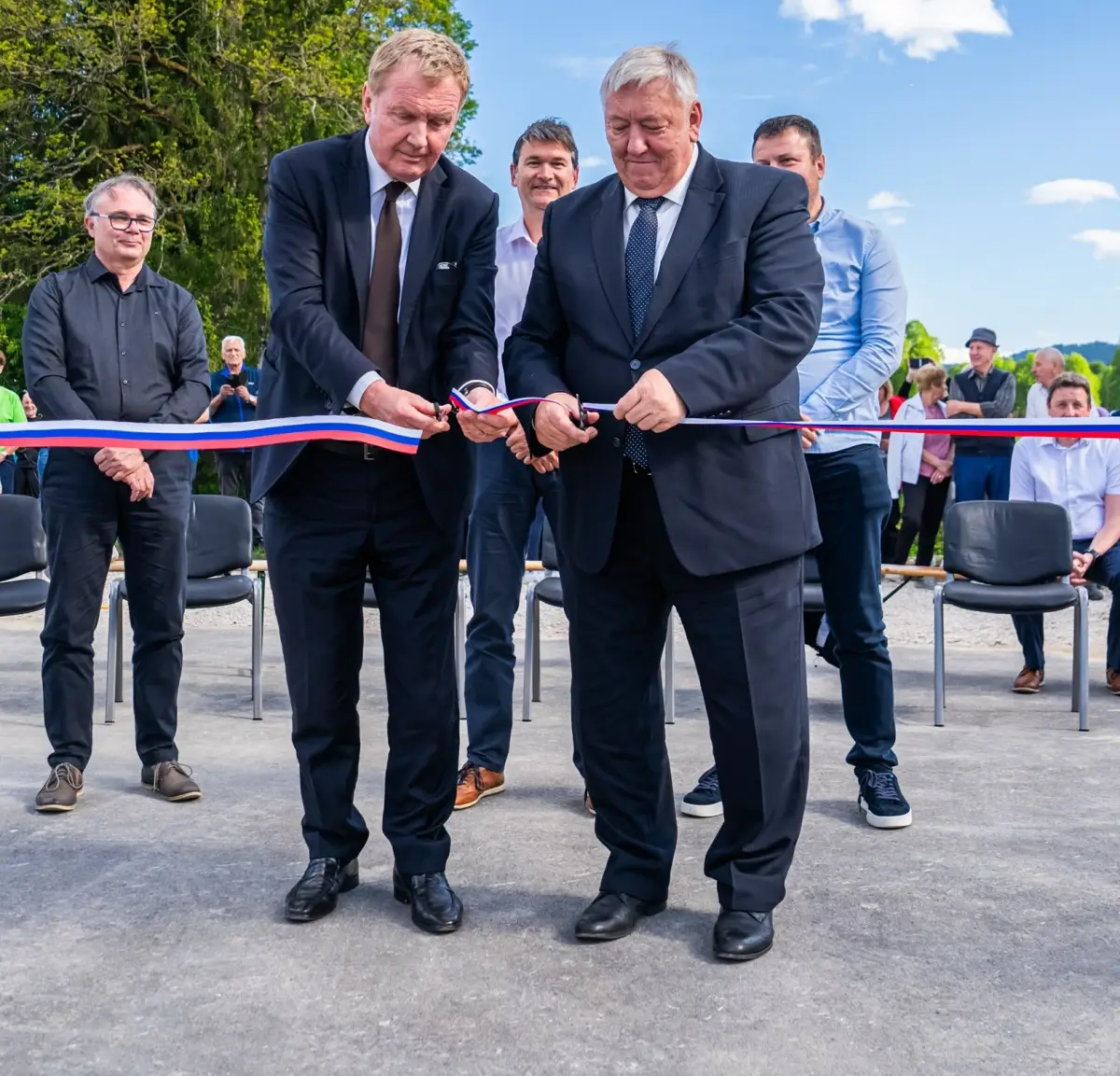 V HOTEDRŠICI SLOVESNO ODPRLI NOVO ČISTILNO NAPRAVO
