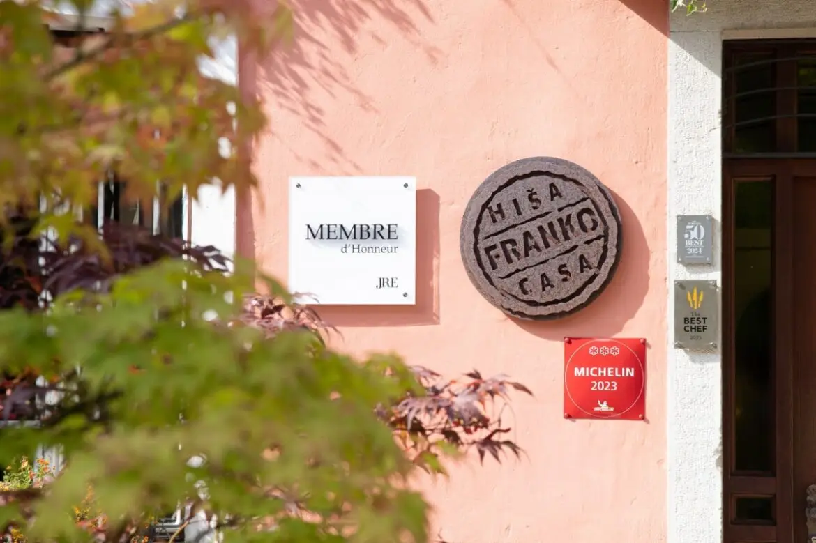 MICHELINOVE ZVEZDICE DESETIM SLOVENSKIM RESTAVRACIJAM, TRI PONOVNO V HIŠO FRANKO