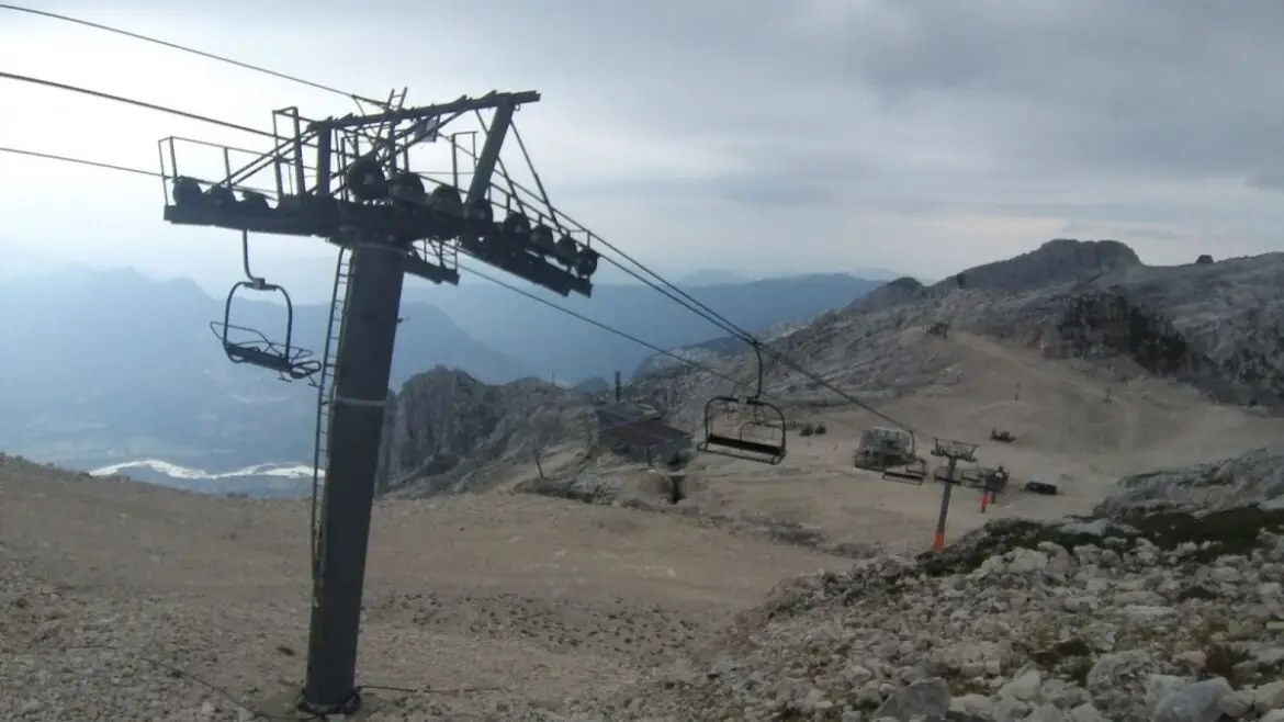 OBČINA BOVEC ZBIRA PONUDBE ZA INVESTITORJA V PRENOVO KANINA