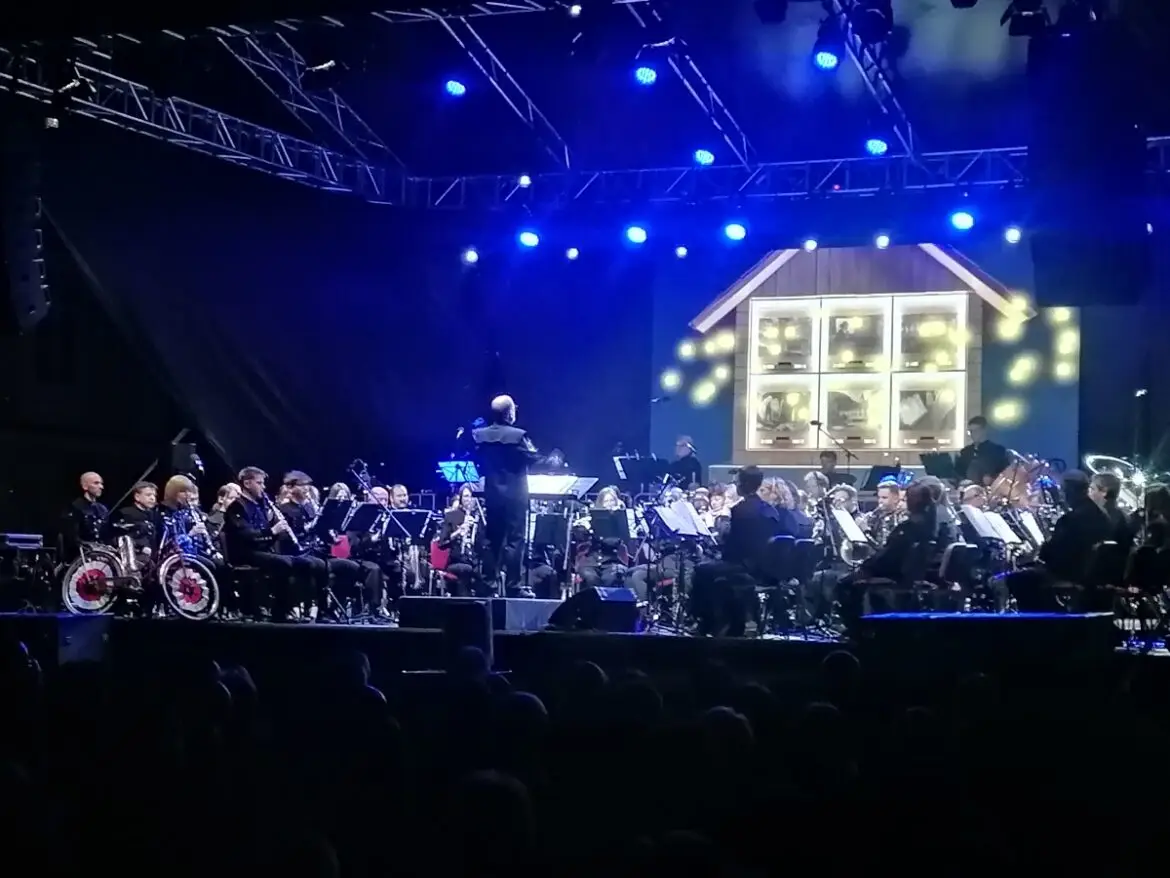 NA NOCOJŠNJI OTVORITVENI SVEČANOSTI FESTIVALA IDRIJSKE ČIPKE TUDI PREDSEDNICA DRŽAVE