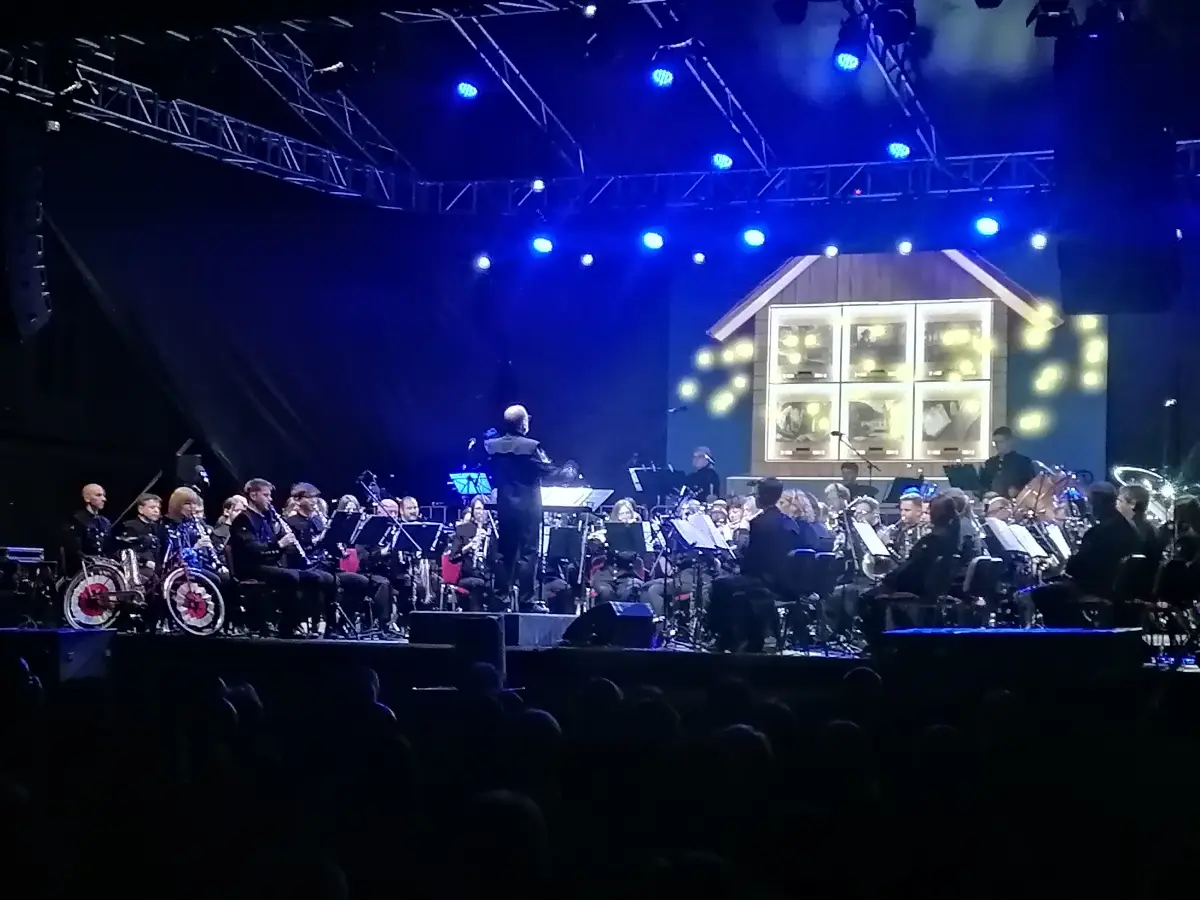 NA NOCOJŠNJI OTVORITVENI SVEČANOSTI FESTIVALA IDRIJSKE ČIPKE TUDI PREDSEDNICA DRŽAVE