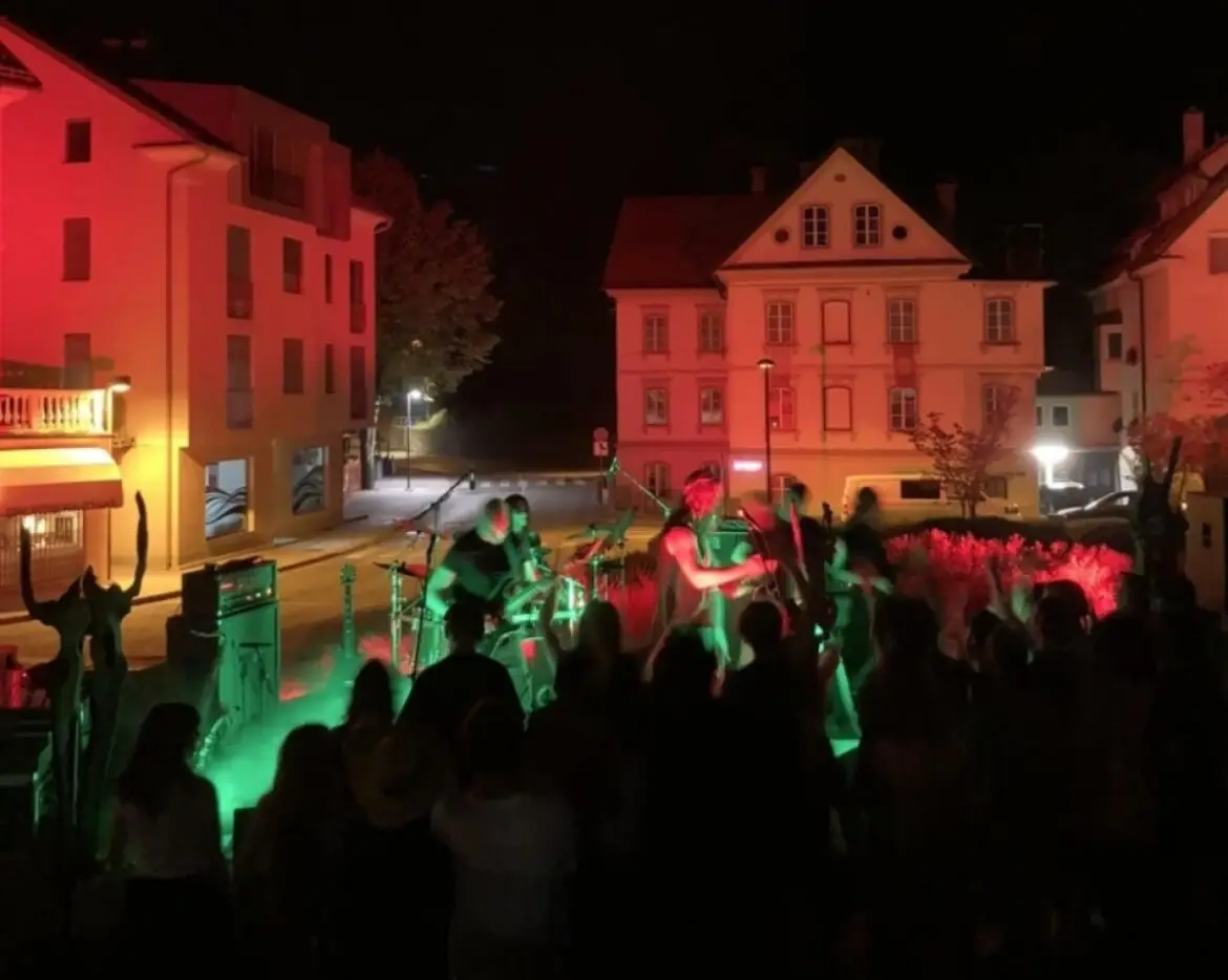 #PLUNPITK 2026 ZNOVA PRINAŠA ALTERNATIVNE RITME V SREDIŠČE IDRIJE
