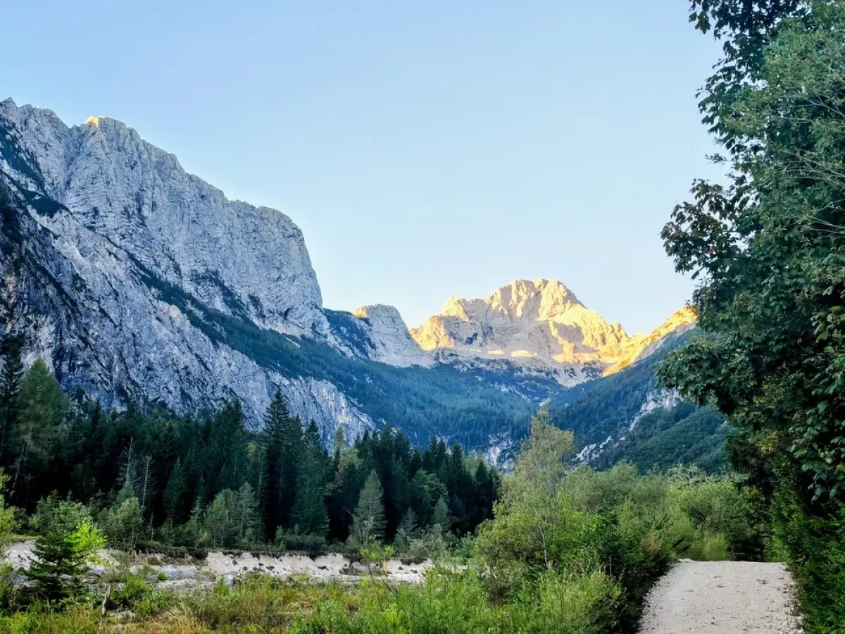 LETOŠNJA NAJ PLANINSKA POT VODI IZ ZADNJE TRENTE NA BAVŠKI GRINTOVEC