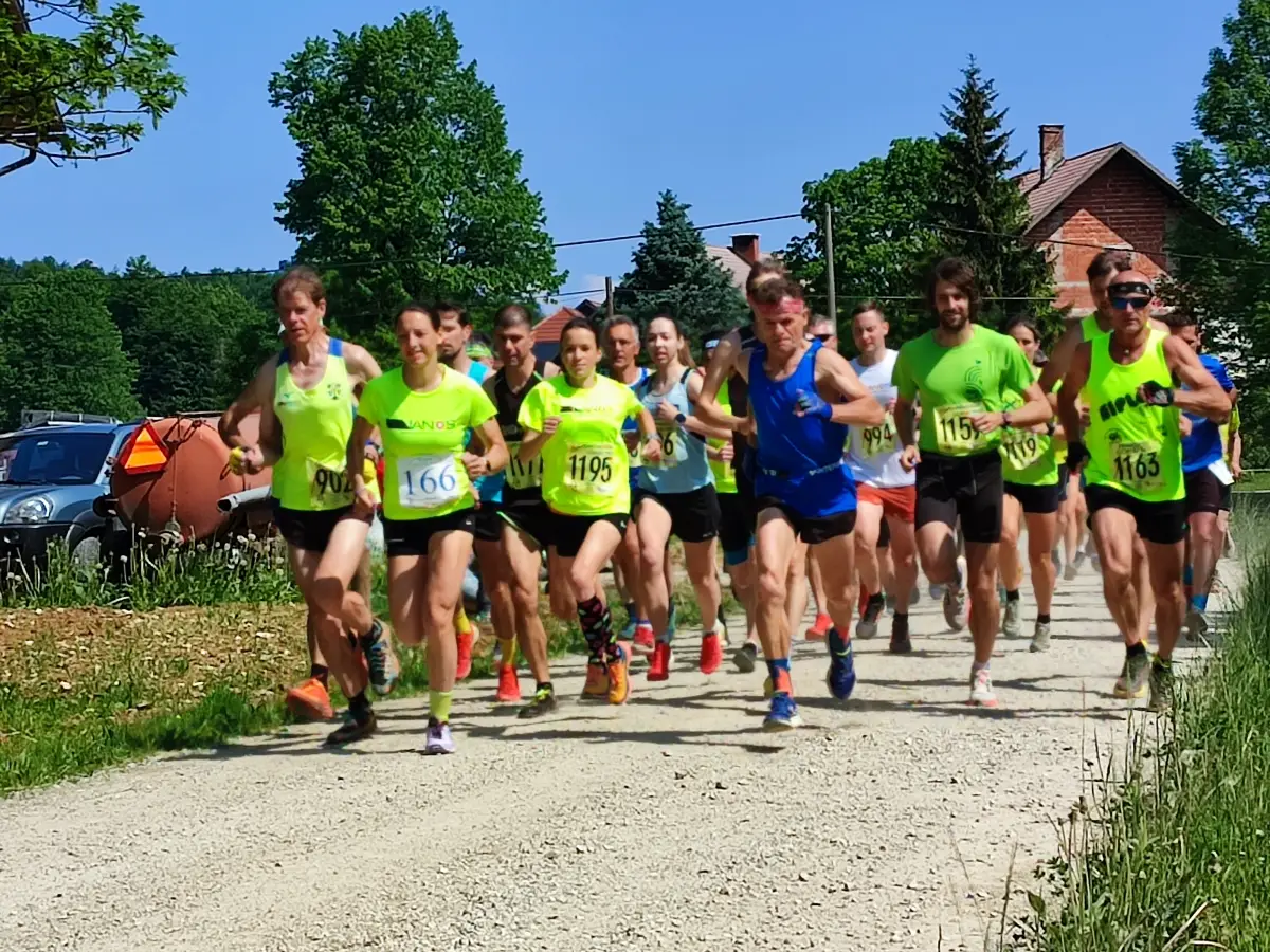 JUTRI ŽE 23.TEK IN POHOD NA ŠPIČASTI VRH