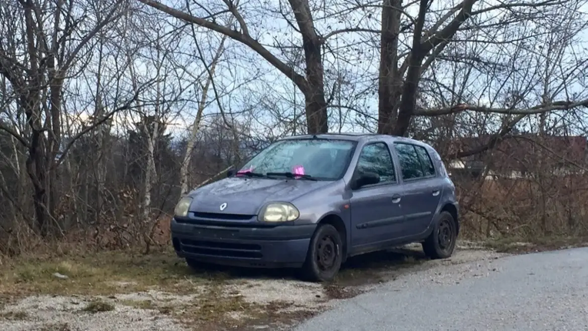 KAKO ODSLEJ Z ZAPUŠČENIMI VOZILI NA IDRIJSKEM?