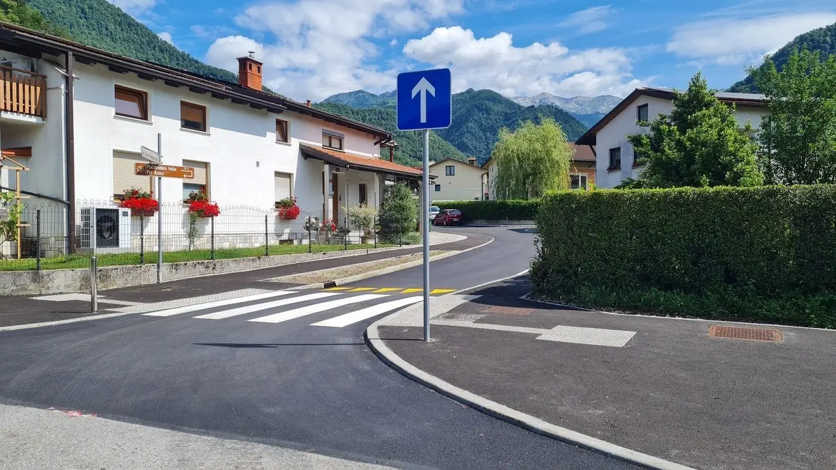 V ULICI TOLMINSKEGA PUNTA ZAKLJUČENA DELA IN SPREMENJEN PROMETNI REŽIM