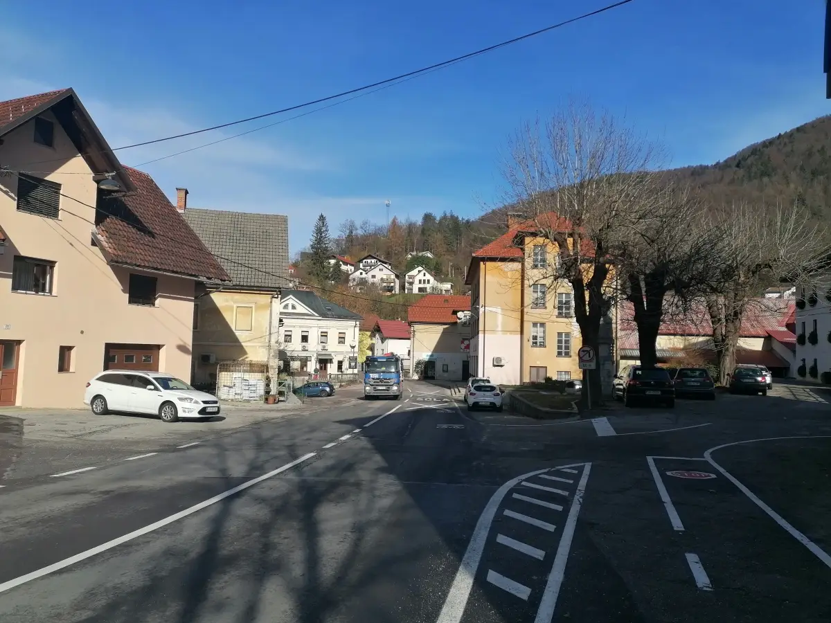 Z ANKETO DO MNENJ O UREDITVI OBMOČJA "NA VASI"